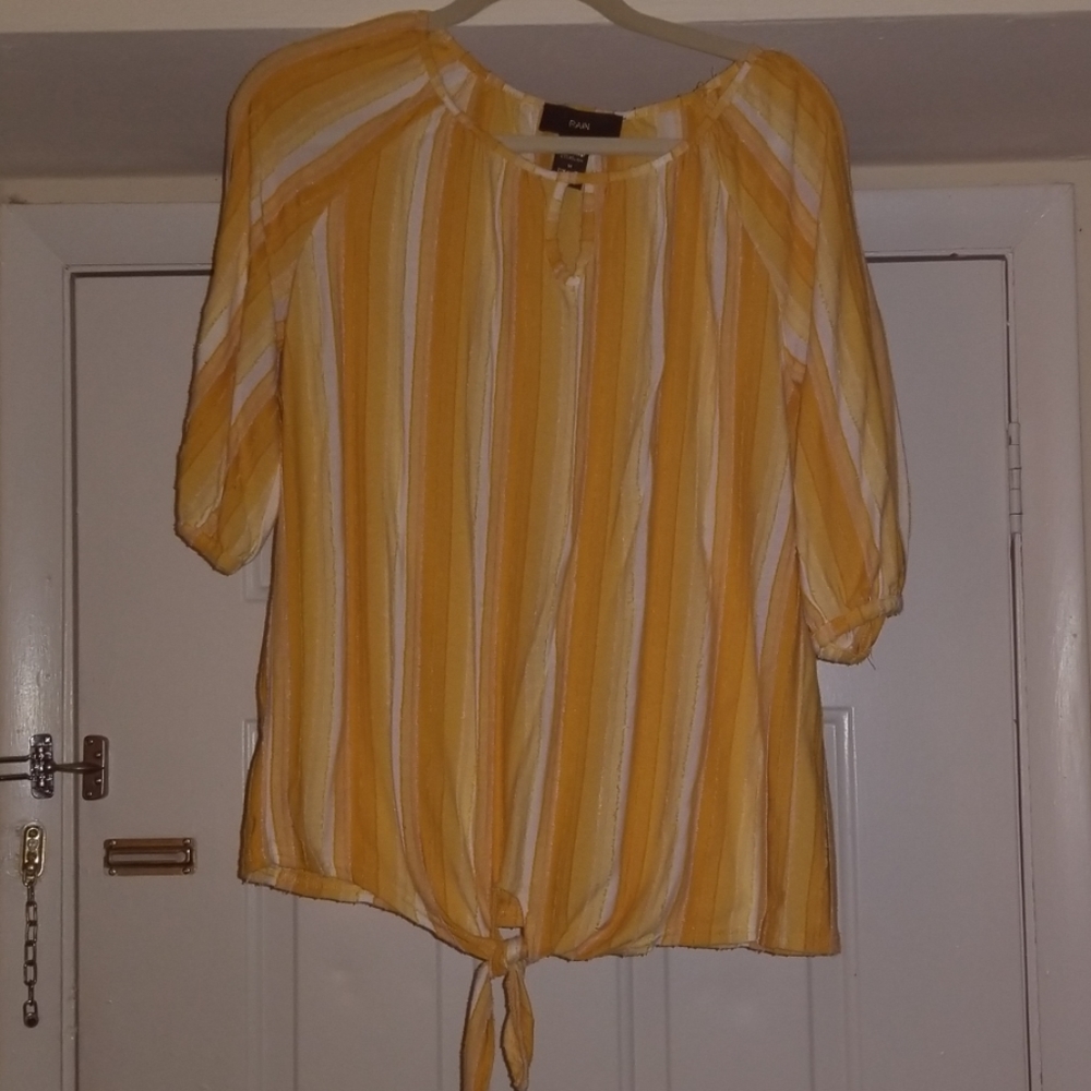 Yellow top, Rain